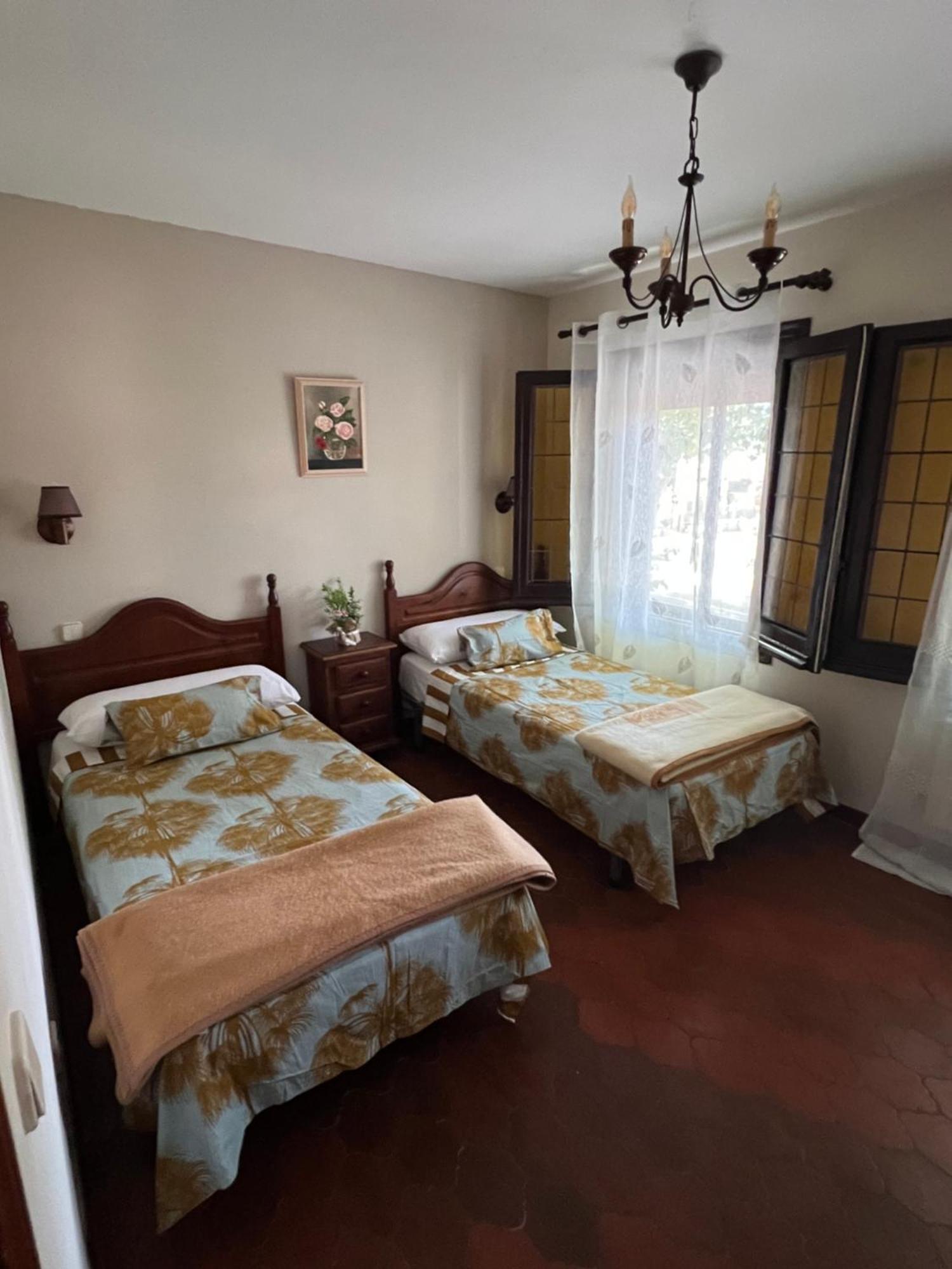 Hostal Sabor Fusion 호텔 La Pradera de Navalhorno 외부 사진